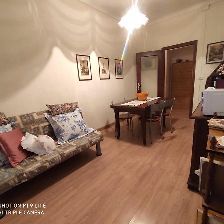 Ex Ostu Impero: Vino, Tartufo Ed Ospitalita Apartment La Morra Luaran gambar