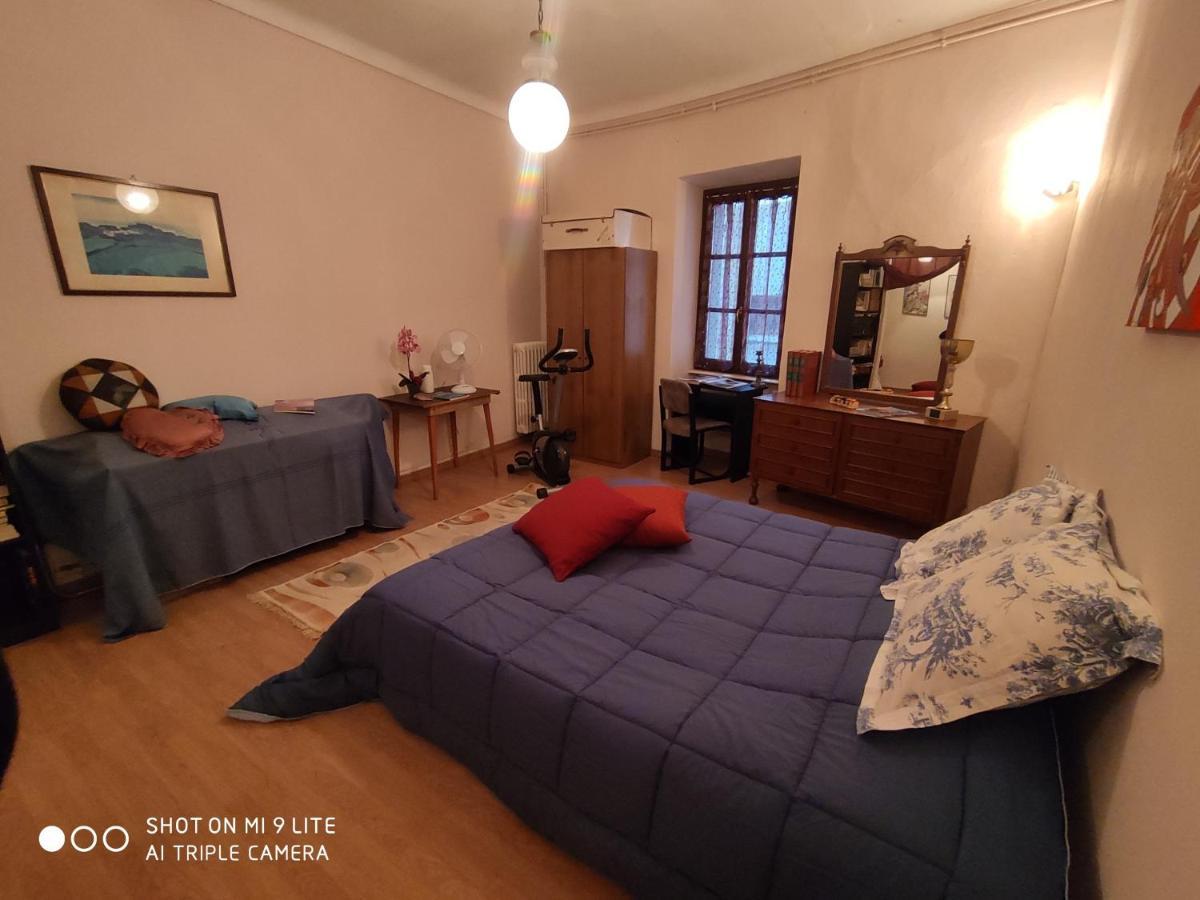 Ex Ostu Impero: Vino, Tartufo Ed Ospitalita Apartment La Morra Luaran gambar