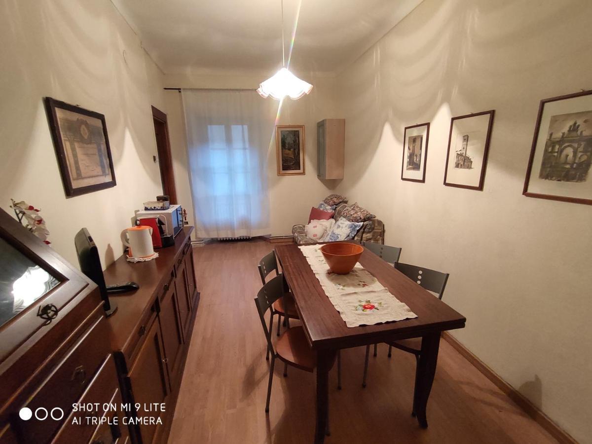 Ex Ostu Impero: Vino, Tartufo Ed Ospitalita Apartment La Morra Luaran gambar