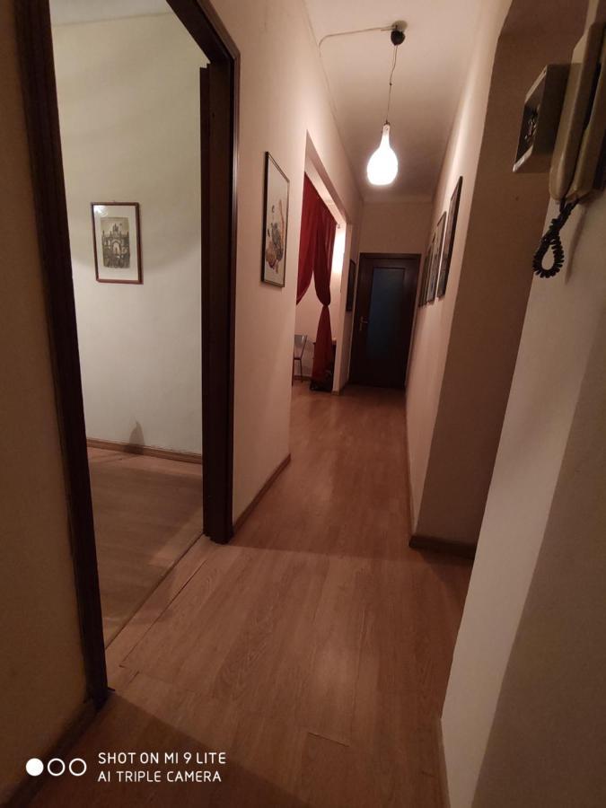 Ex Ostu Impero: Vino, Tartufo Ed Ospitalita Apartment La Morra Luaran gambar