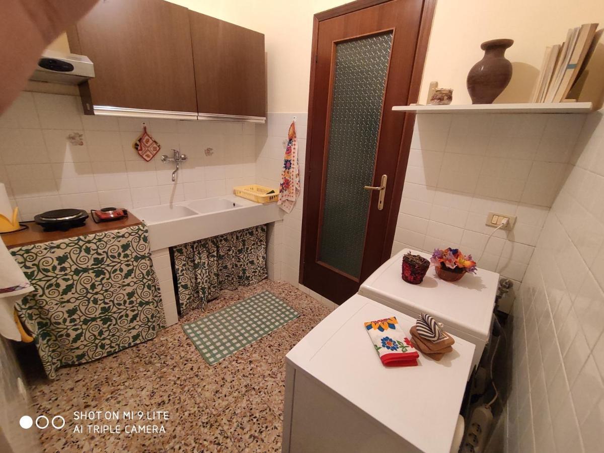 Ex Ostu Impero: Vino, Tartufo Ed Ospitalita Apartment La Morra Luaran gambar
